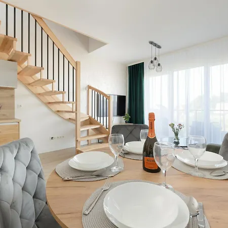 Apartament Dwupoziomowy 17 *